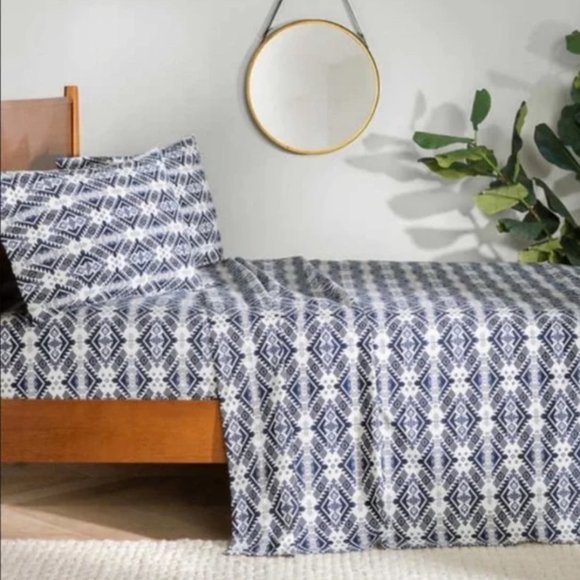 Pendleton Other - NEW PENDLETON Flannel Sheet Set Westward Journey Multi in Twin Size